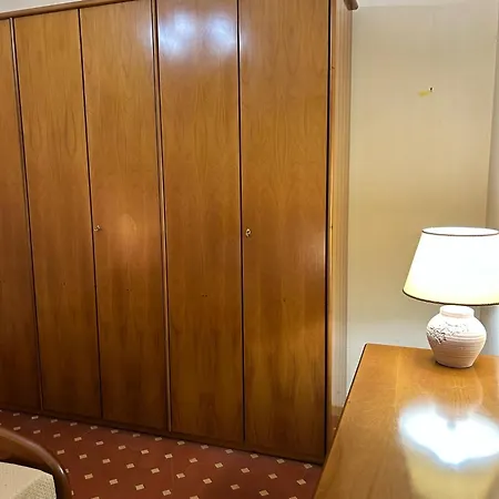 Apartment Via Del Teatro 1 *